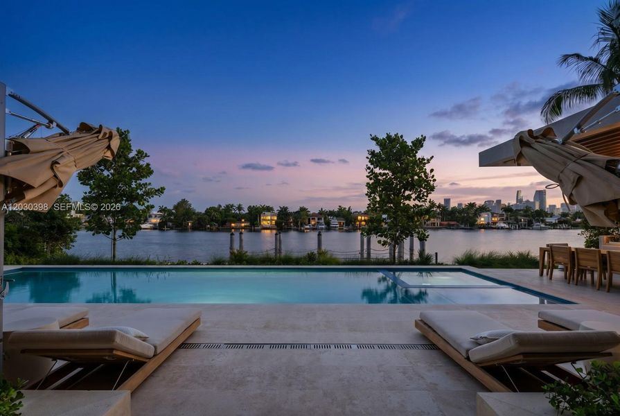 Community amenities in , Miami Beach (Image 63).