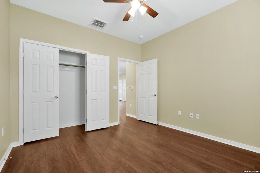 Spacious, unfurnished interior of a new home in , San Antonio (Image 13).