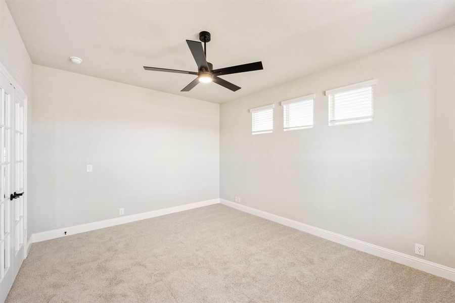 Spacious, unfurnished interior of a new home in Somerset, Venus (Image 21).