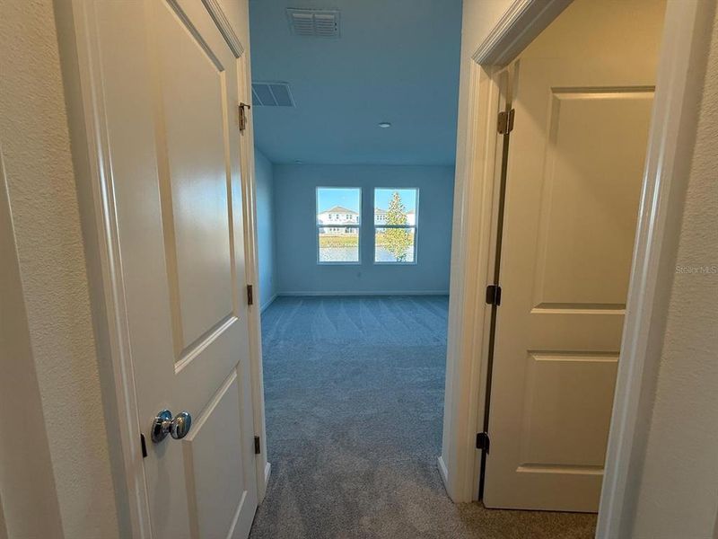 Spacious, unfurnished interior of a new home in , Kissimmee (Image 33).