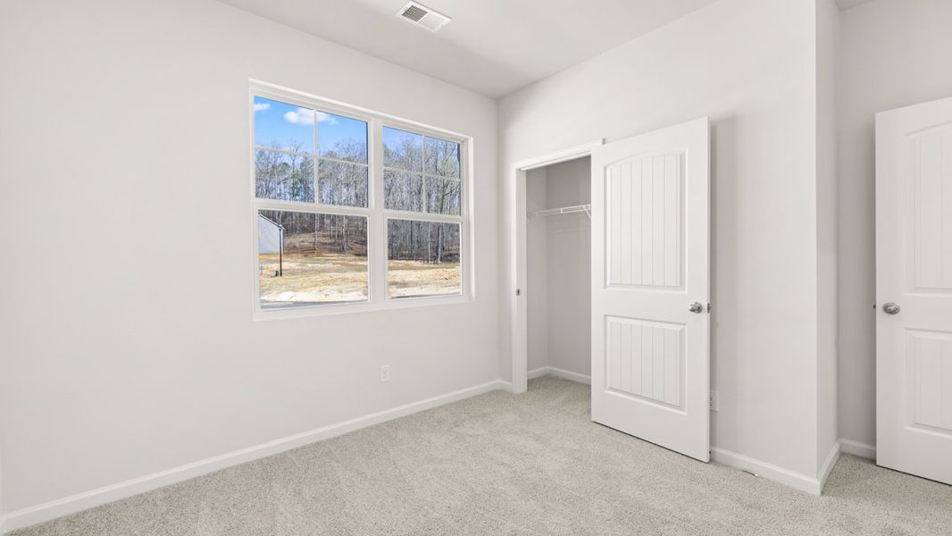 Spacious, unfurnished interior of a new home in South Wind, Union City (Image 25).