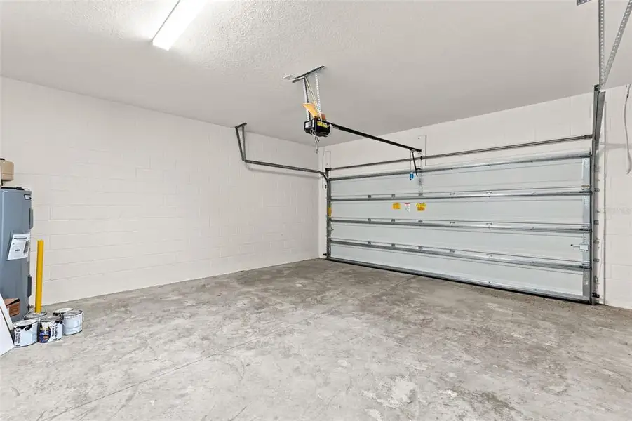 Spacious, unfurnished interior of a new home in , Groveland (Image 17).