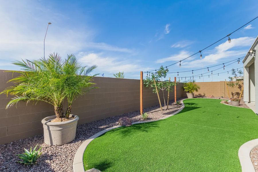 Representative exterior details of a home built from the 2028 by Elliott Homes in Camilo at Santana, Yuma (Image 24).