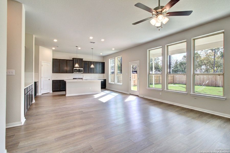 Spacious, unfurnished interior of a new home in Clear Creek, New Braunfels (Image 10). Spacious, unfurnished interior of a new home in Clear Creek, New Braunfels (Image 10).