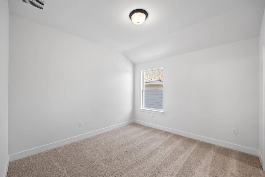 Spacious, unfurnished interior of a new home in Nolina, Georgetown (Image 28).