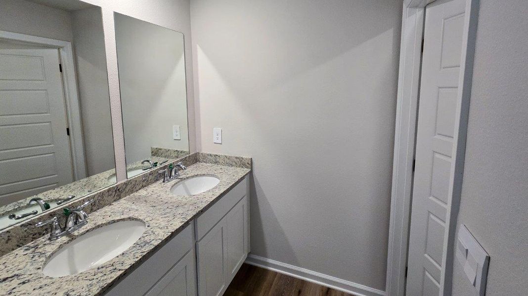 Furnished interior view inside a new home in Lake Mary Forest, Tallahassee (Image 7).