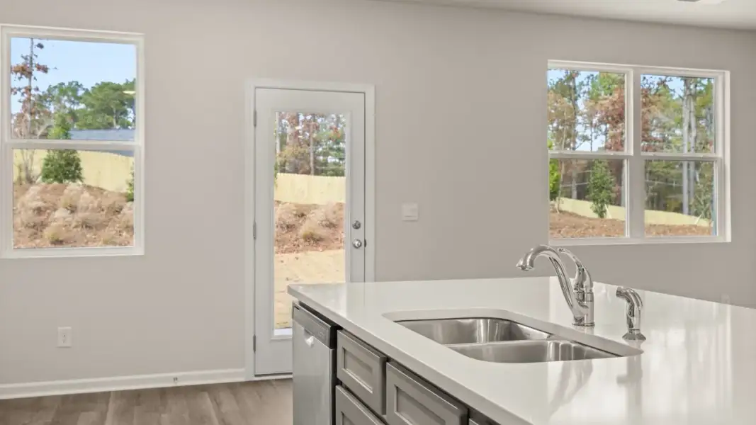 Representative interior finishes for a home built from the Ansley by D.R. Horton in Stillwater Lake Oconee, Eatonton (Image 12).
