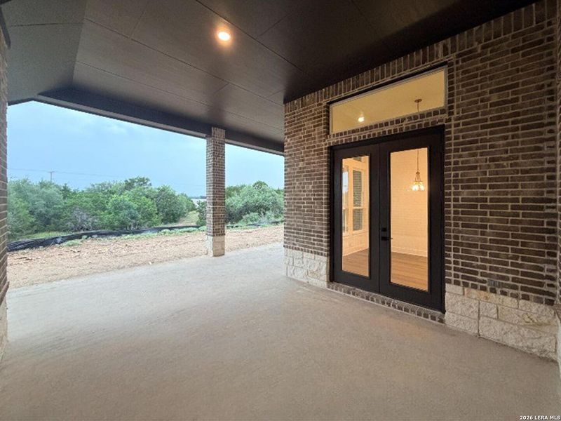 Exterior details and patio area of a home in Waldsanger, New Braunfels (Image 3).