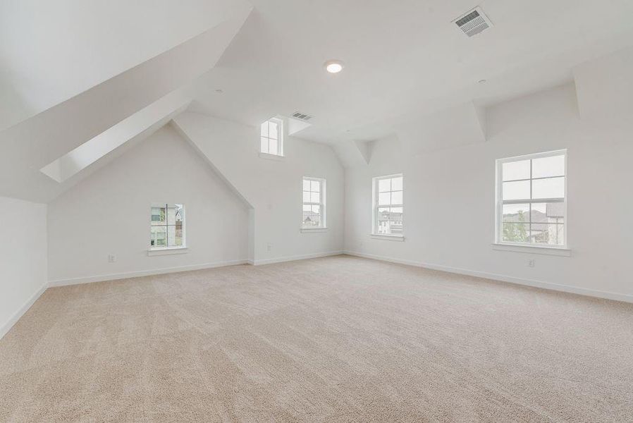 Spacious, unfurnished interior of a new home in Monterra, Fate (Image 32).