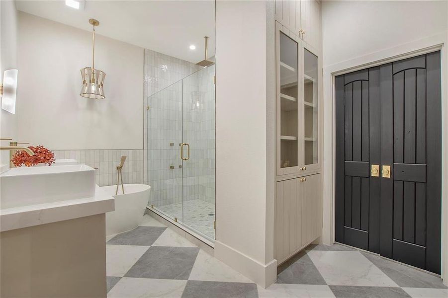 Furnished interior view inside a new home in , Richardson (Image 13).