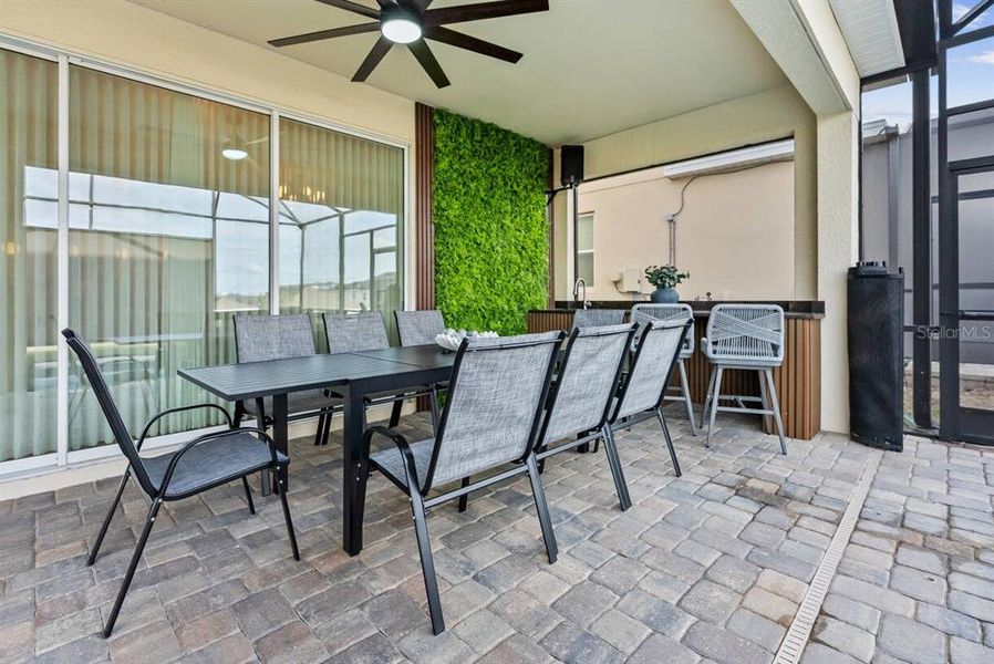 Exterior details and patio area of a home in , Davenport (Image 21).