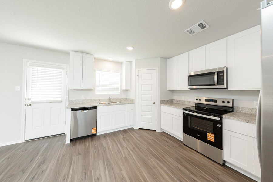 Spacious, unfurnished interior of a new home in Townsend Reserve, Splendora (Image 9). Spacious, unfurnished interior of a new home in Townsend Reserve, Splendora (Image 9).