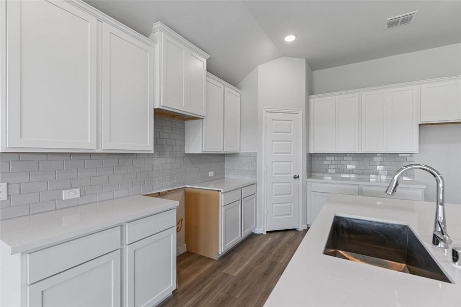 Furnished interior view inside a new home in River Ranch, Dayton (Image 10).