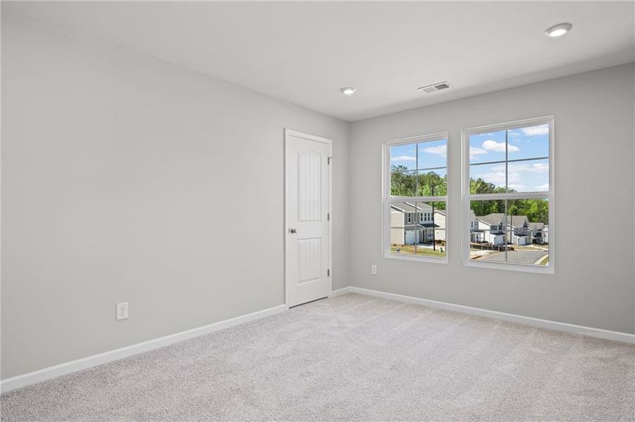 Spacious, unfurnished interior of a new home in Sage Woods, Dallas (Image 35).