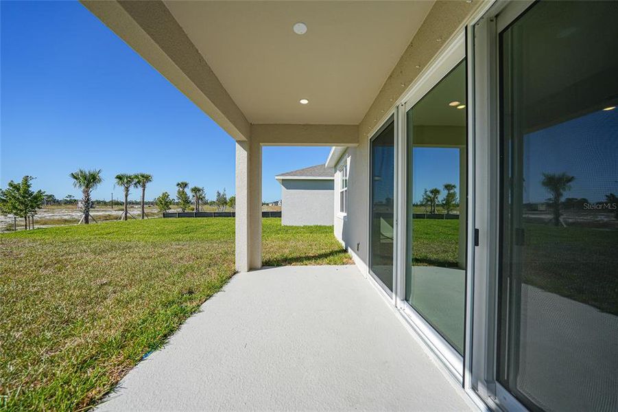 Exterior details and patio area of a home in , Punta Gorda (Image 4).