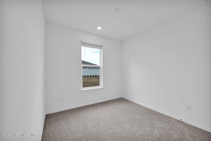 Spacious, unfurnished interior of a new home in Hyland Trail, Green Cove Springs (Image 13).
