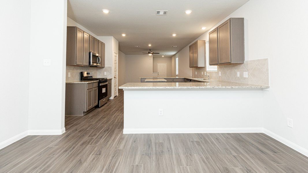 Dining Area to Kitchen