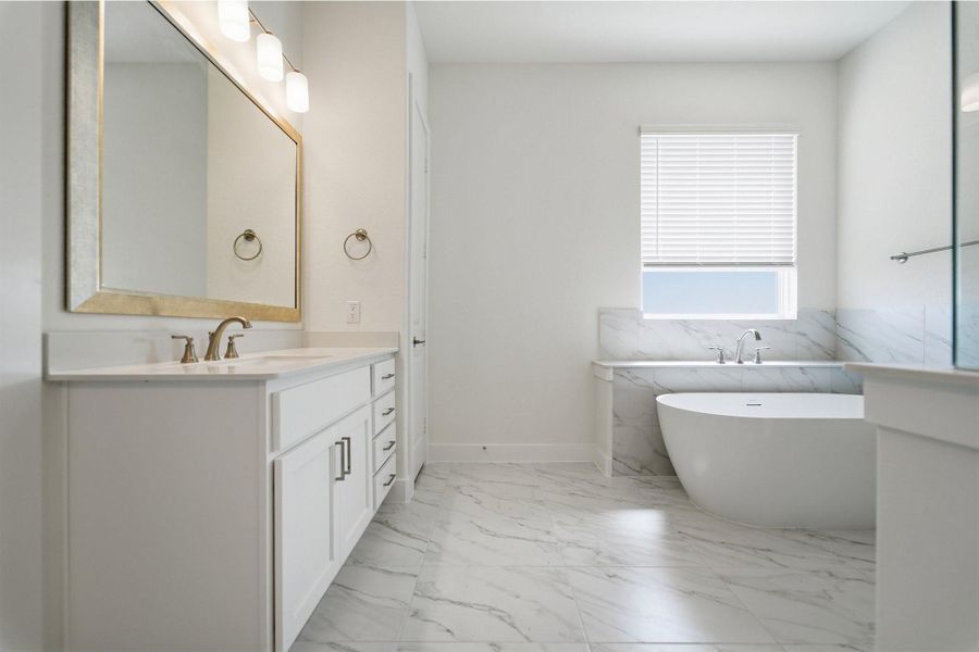 Furnished interior view inside a new home in Suncreek Estates, Rosharon (Image 27).