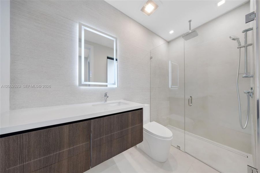 Furnished interior view inside a new home in , Fort Lauderdale (Image 39).