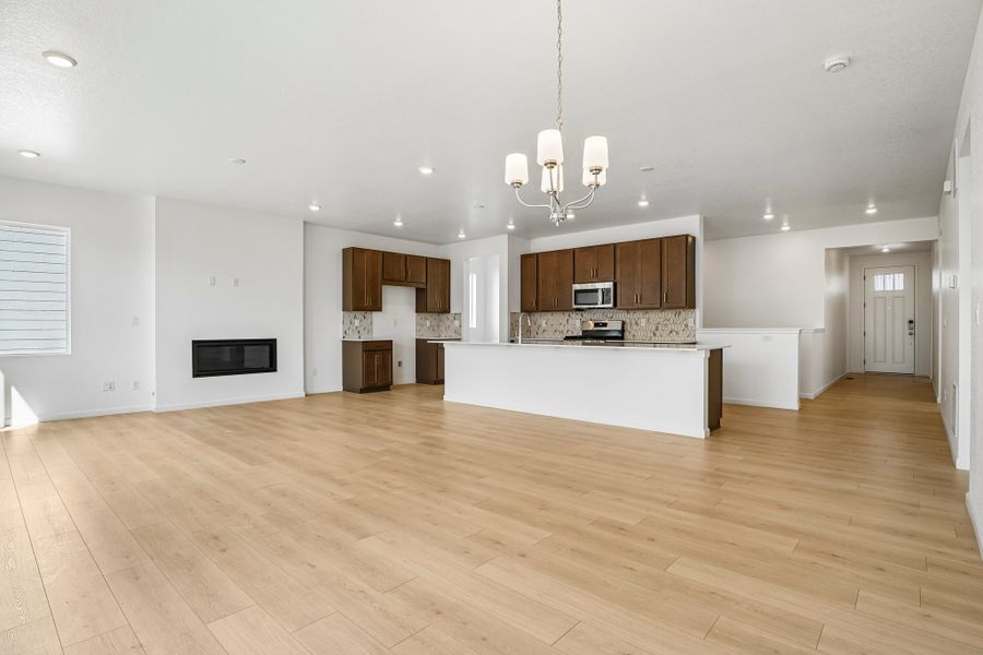 Spacious, unfurnished interior of a new home in Trailstone, Arvada (Image 14).