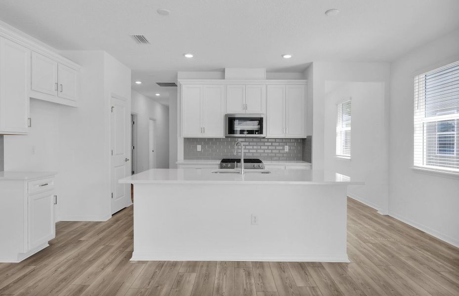 Representative furnished interior of a home built from the Drayton Select by Pulte Homes in Lakeview Estates, Palm Coast (Image 12).