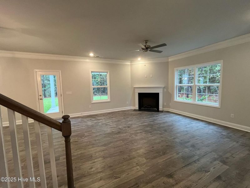 Spacious, unfurnished interior of a new home in Palmetto Creek, Bolivia (Image 18).