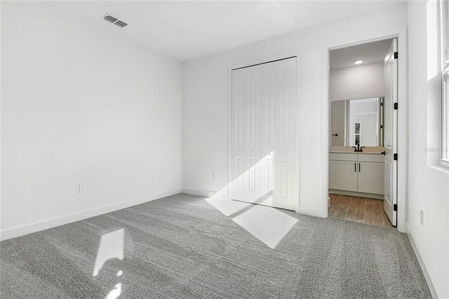 Spacious, unfurnished interior of a new home in Seasons at Wekiva Ridge, Mount Dora (Image 19). Spacious, unfurnished interior of a new home in Seasons at Wekiva Ridge, Mount Dora (Image 19).