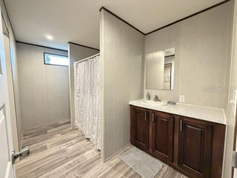 Furnished interior view inside a new home in , Chiefland (Image 7).