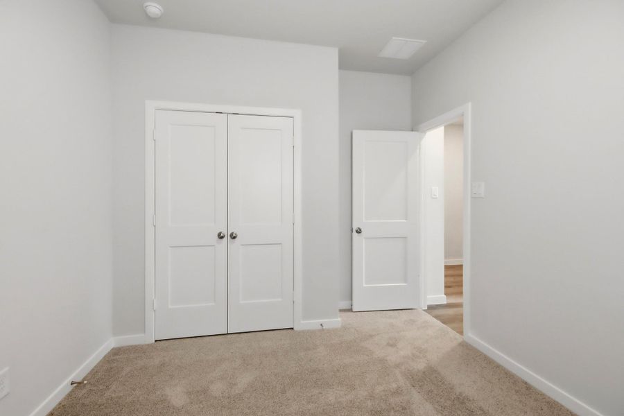 Spacious, unfurnished interior of a new home in Crockett Meadows, Conroe (Image 17). Spacious, unfurnished interior of a new home in Crockett Meadows, Conroe (Image 17).