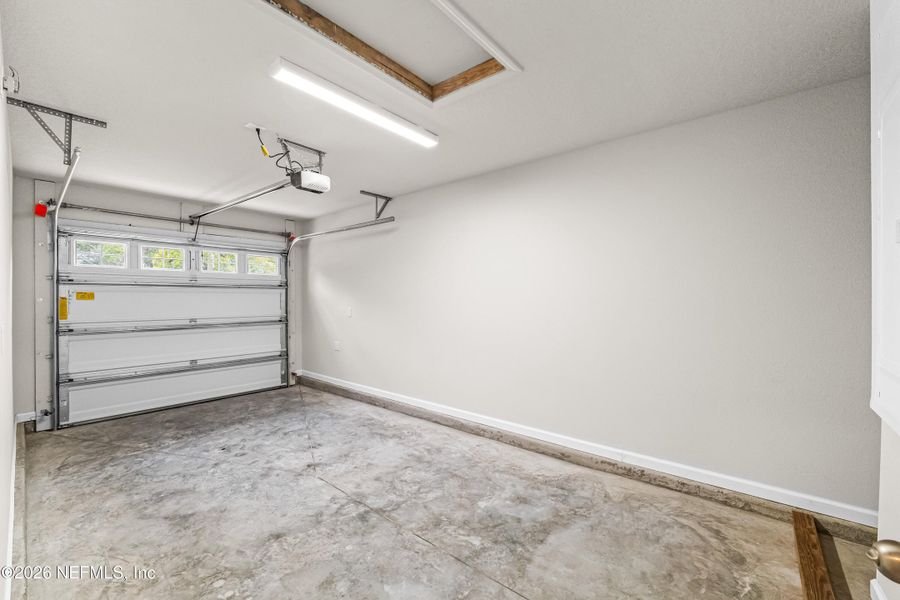 Spacious, unfurnished interior of a new home in , Jacksonville (Image 21). Spacious, unfurnished interior of a new home in , Jacksonville (Image 21).