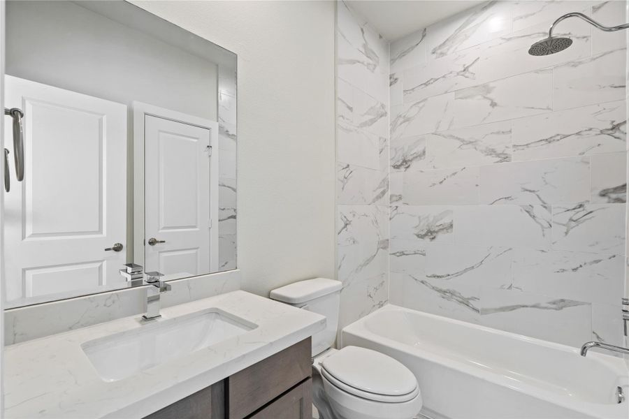 Furnished interior view inside a new home in Willowbend Point, Houston (Image 25).