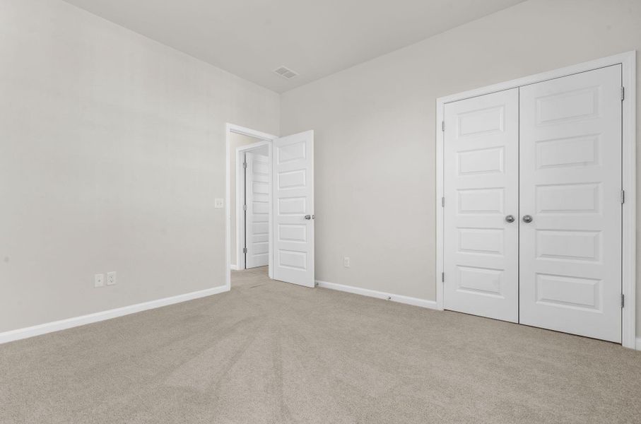 Spacious, unfurnished interior of a new home in Heron's Walk at Summers Corner, Summerville (Image 21). Spacious, unfurnished interior of a new home in Heron's Walk at Summers Corner, Summerville (Image 21).