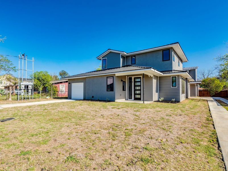 Exterior details and patio area of a home in , Austin (Image 16).