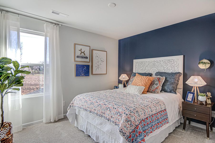 25 Secondary Bedroom - Russell