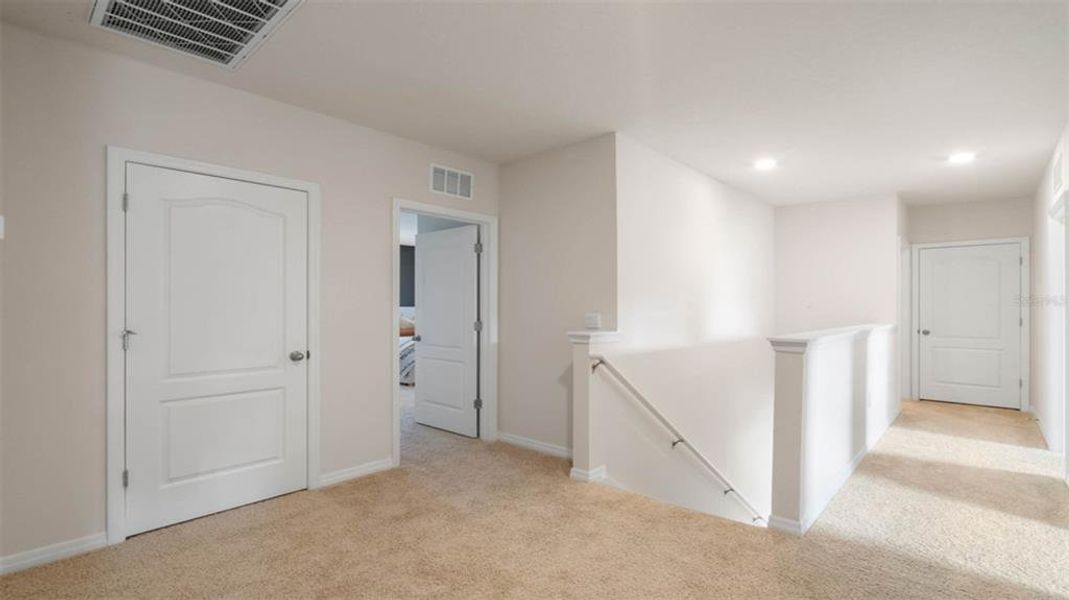 Spacious, unfurnished interior of a new home in Buena Lago, St. Cloud (Image 19).
