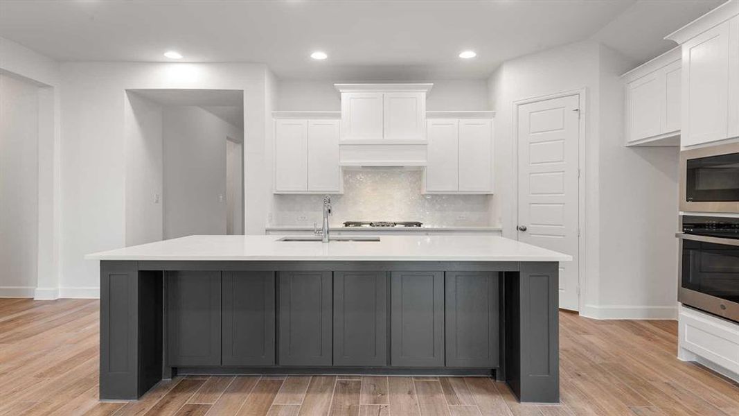 Furnished interior view inside a new home in Trinity Falls 50', McKinney (Image 5). Furnished interior view inside a new home in Trinity Falls 50', McKinney (Image 5).