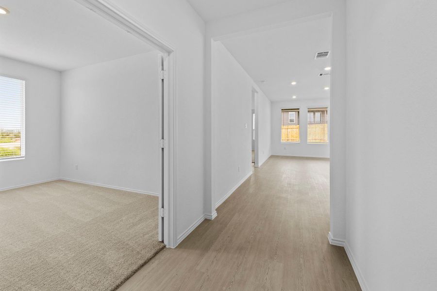 Spacious, unfurnished interior of a new home in Clayton Ranch, Copperas Cove (Image 16).