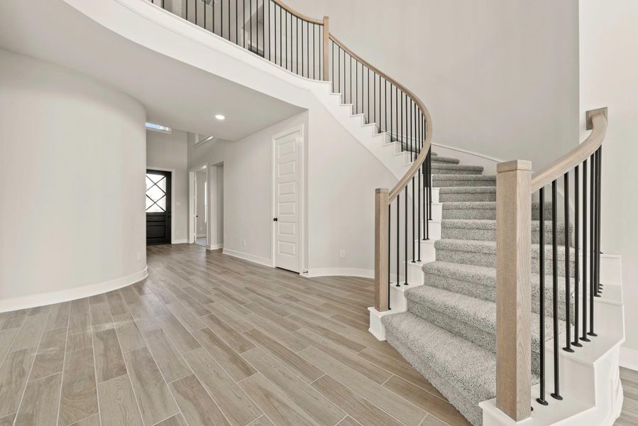 Representative image. Features, specifications, selections and colors may vary. Representative image. Features, specifications, selections and colors may vary.