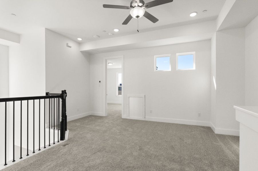 Spacious, unfurnished interior of a new home in Avery Centre, Round Rock (Image 19).