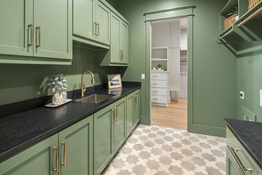 Furnished interior view inside a new home in , Bryan (Image 39).