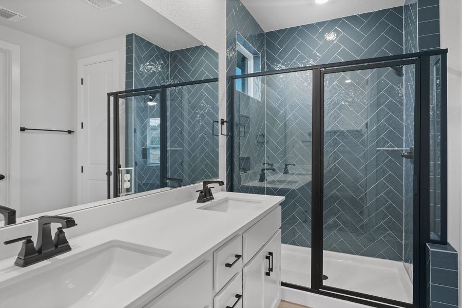 Furnished interior view inside a new home in Highland Village, Georgetown (Image 8).