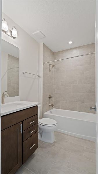 Furnished interior view inside a new home in Hamilton Bluff, Lake Hamilton (Image 7). Furnished interior view inside a new home in Hamilton Bluff, Lake Hamilton (Image 7).