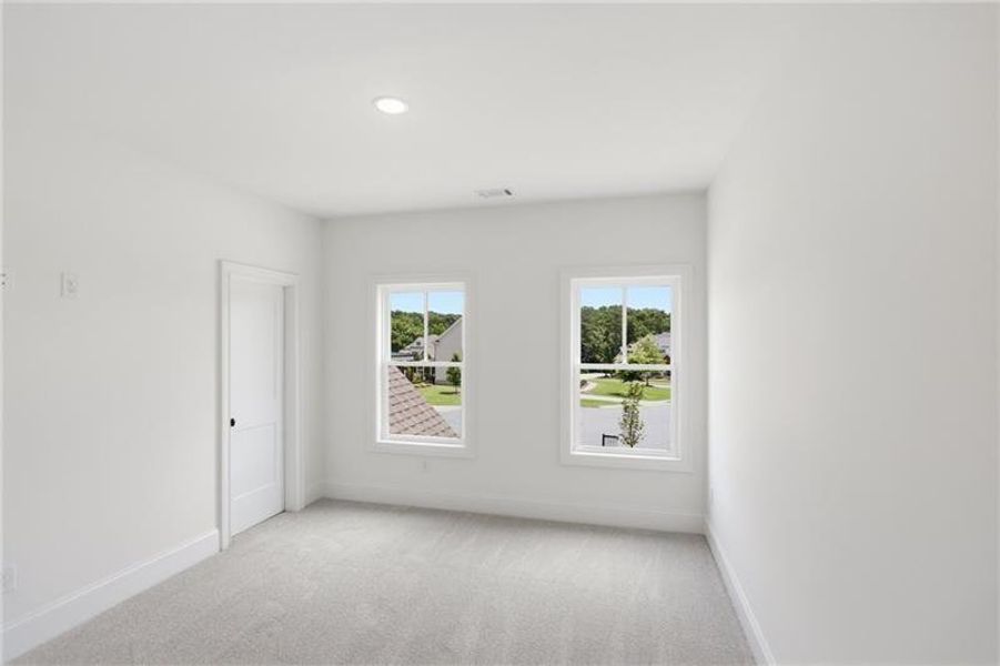Spacious, unfurnished interior of a new home in , Marietta (Image 27).