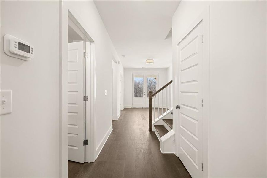 Spacious, unfurnished interior of a new home in , Gainesville (Image 25).