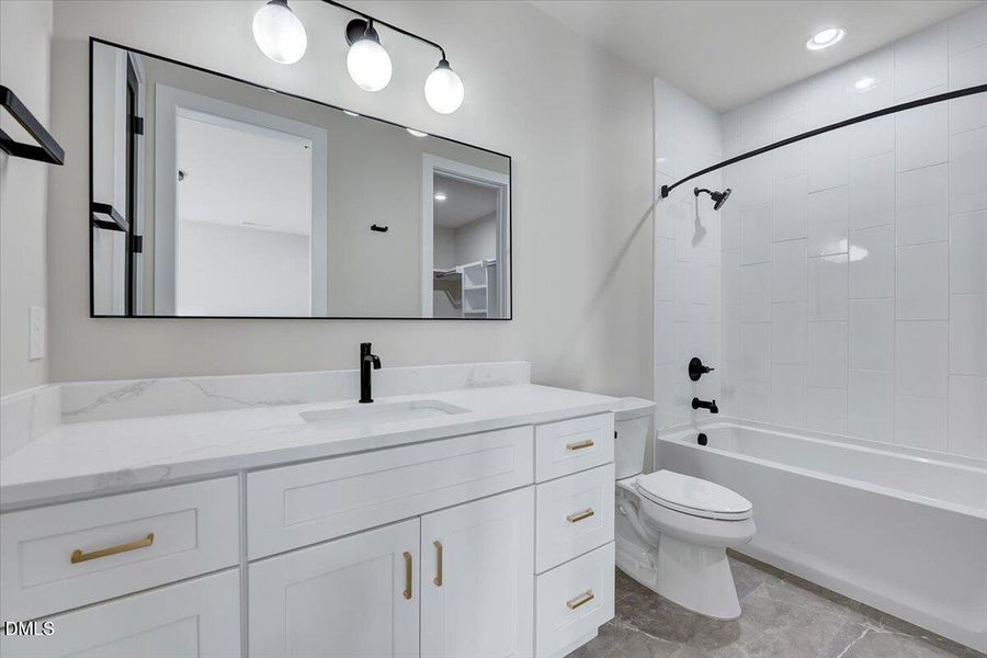 23-730 Hopkins St-23