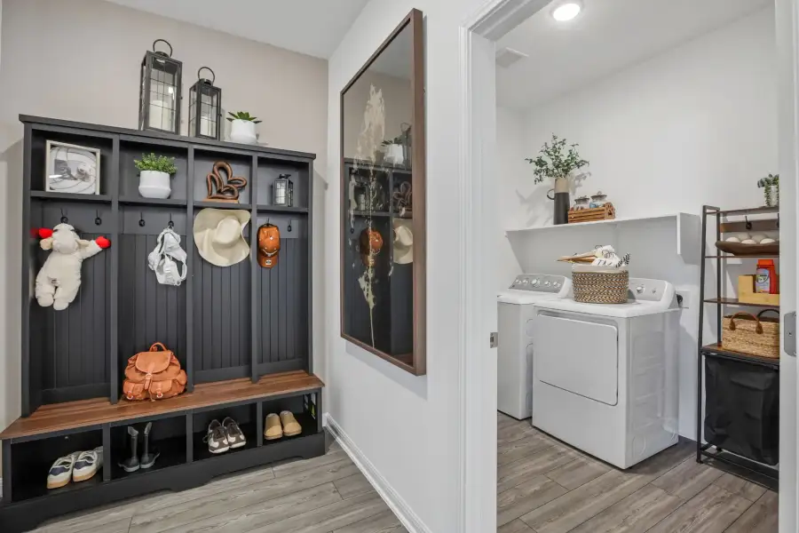 Representative furnished interior of a home built from the Sparrow by Taylor Morrison in Longview, Del Valle (Image 38).