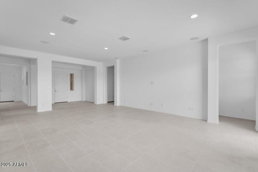 8825 W Vermont Avenue - Ready Now 8825 W Vermont Avenue - Ready Now