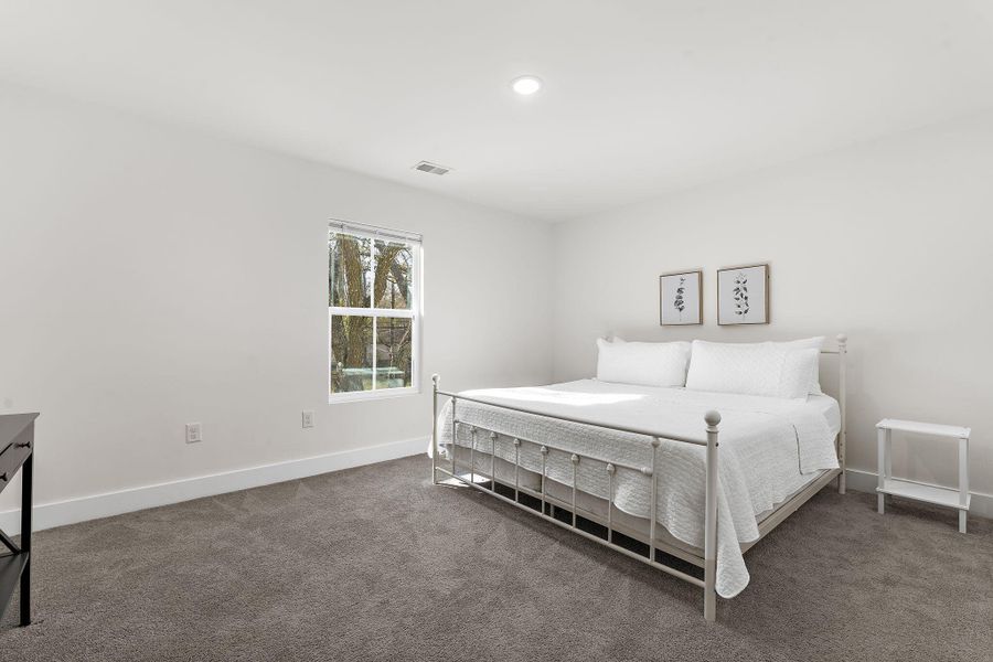 Furnished interior view inside a new home in , Hanahan (Image 7).