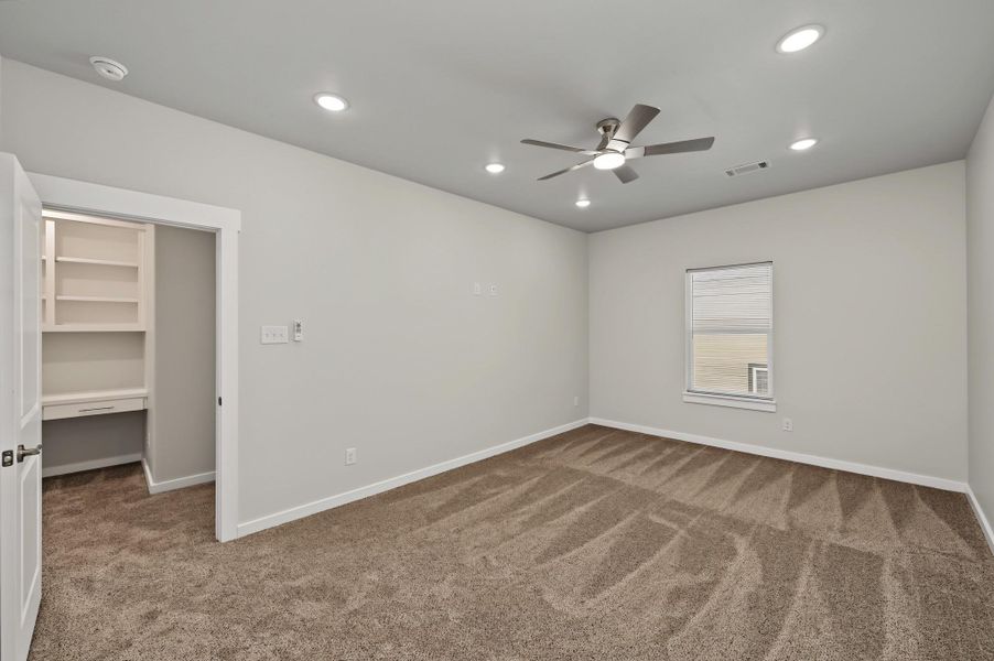 Spacious, unfurnished interior of a new home in , Conroe (Image 19). Spacious, unfurnished interior of a new home in , Conroe (Image 19).