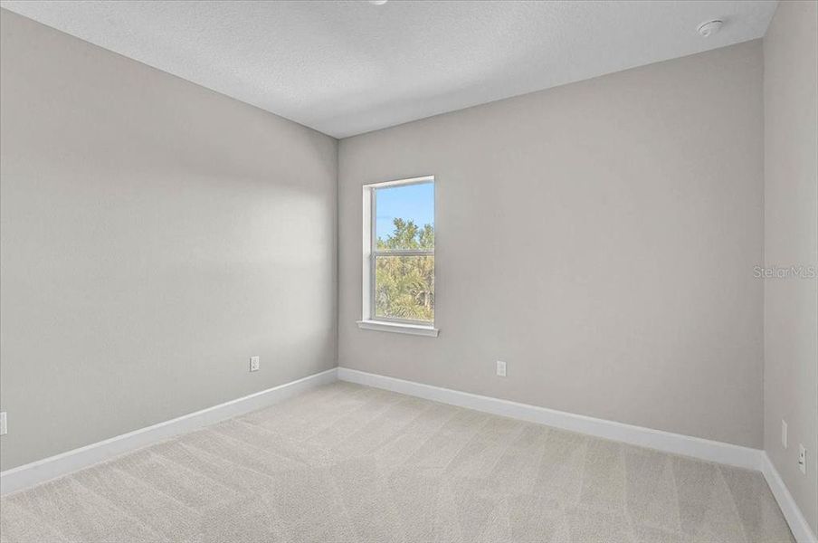 Spacious, unfurnished interior of a new home in , Sarasota (Image 39).